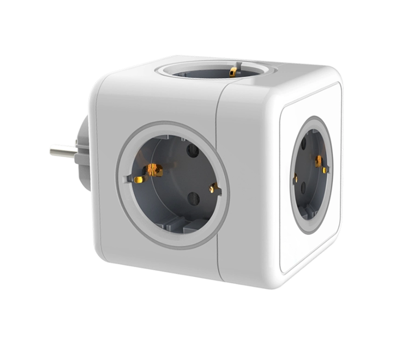 E01 Plug-in Cube Power Strip, jossa on 5 Euro-tyyppistä pistorasiaa
